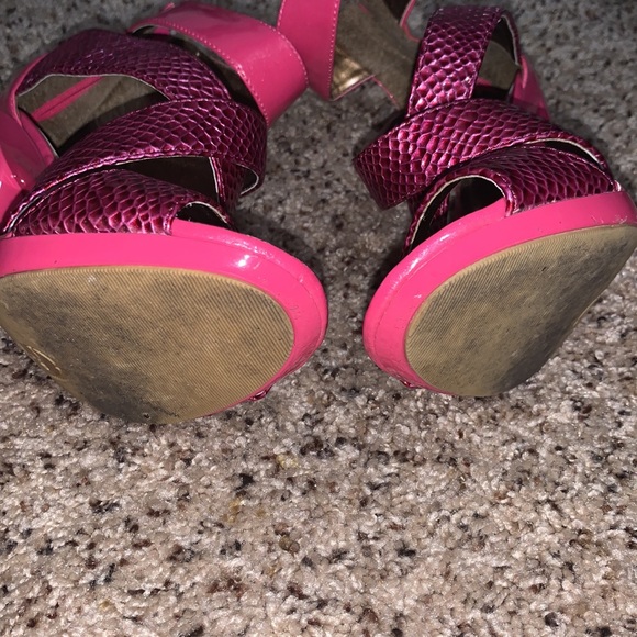 Gently worn cris cross pink heel 8.5 - Picture 4 of 5